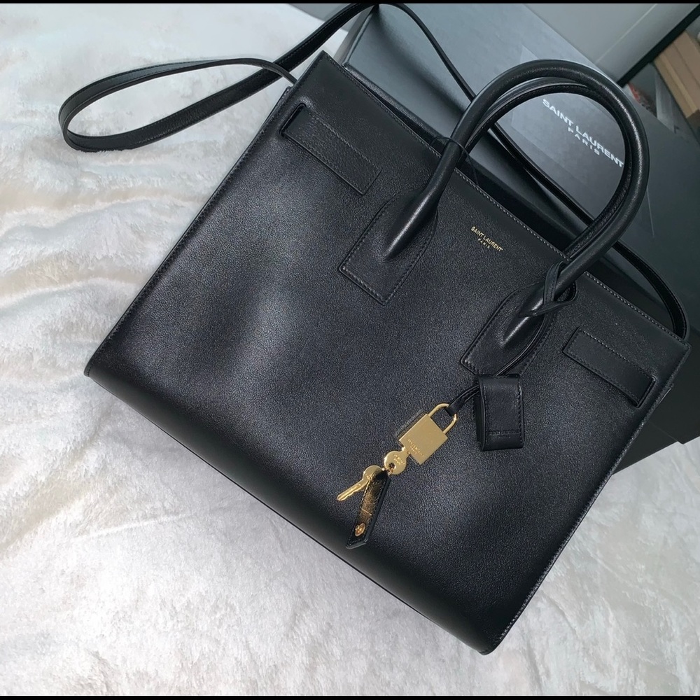 CLASSIC SAC DE JOUR SMALL IN SMOOTH LEATHER